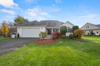 3085 Hunters Hill Dr 3085, Dighton, MA 02715