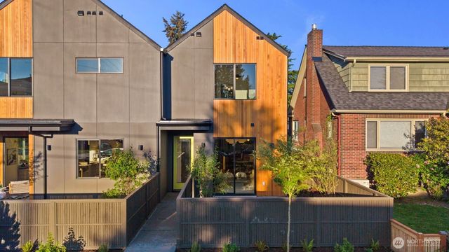 3204 33rd Avenue S, Seattle, WA 98144