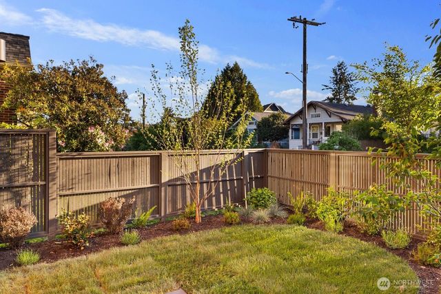 3204 33rd Avenue S, Seattle, WA 98144