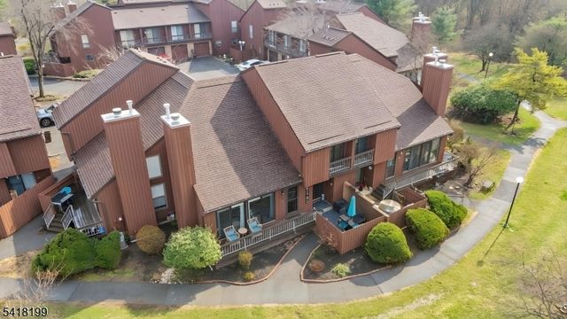 29 Bloomingdale Dr 2B, Hillsborough Twp., NJ 08844