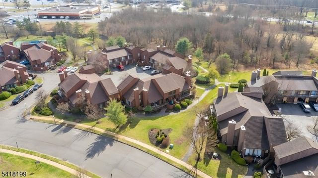 29 Bloomingdale Dr 2B, Hillsborough Twp., NJ 08844