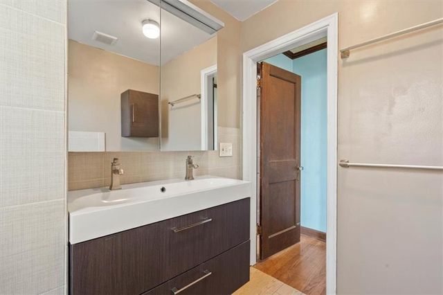 7313 W 61ST Street, Overland Park, KS 66202