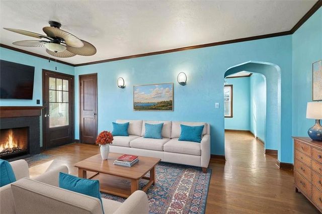 7313 W 61ST Street, Overland Park, KS 66202