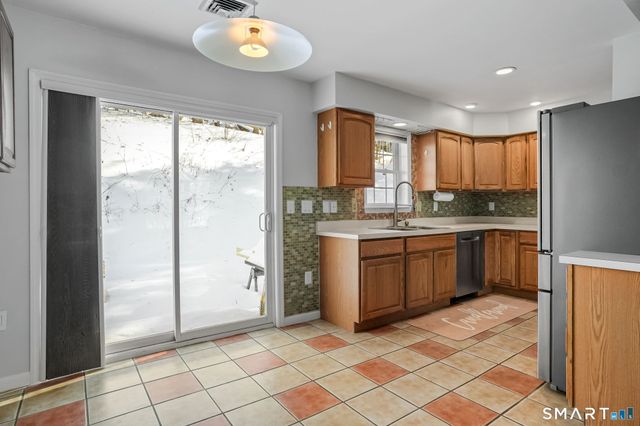 19 Candlewood Springs, New Milford, CT 06776