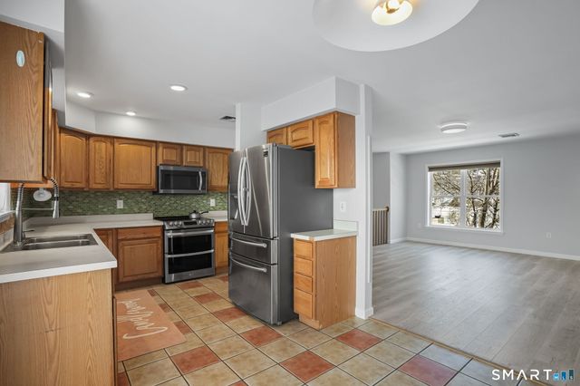 19 Candlewood Springs, New Milford, CT 06776