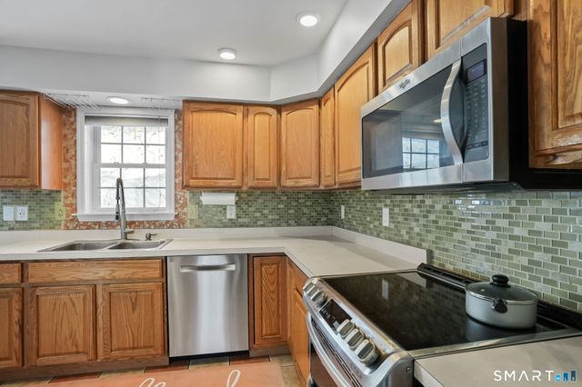 19 Candlewood Springs, New Milford, CT 06776