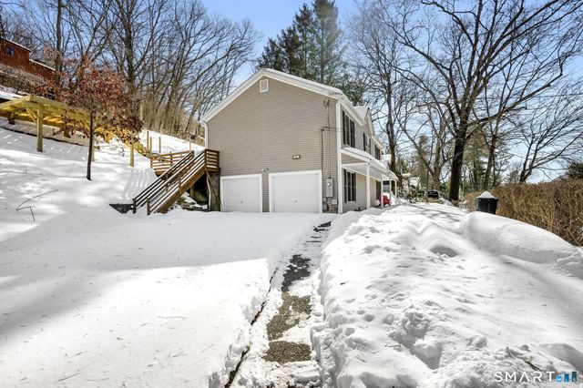 19 Candlewood Springs, New Milford, CT 06776