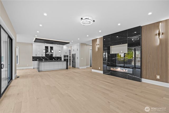 20921 1st Place S, Des Moines, WA 98198