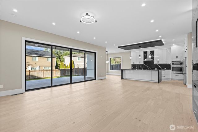 20921 1st Place S, Des Moines, WA 98198