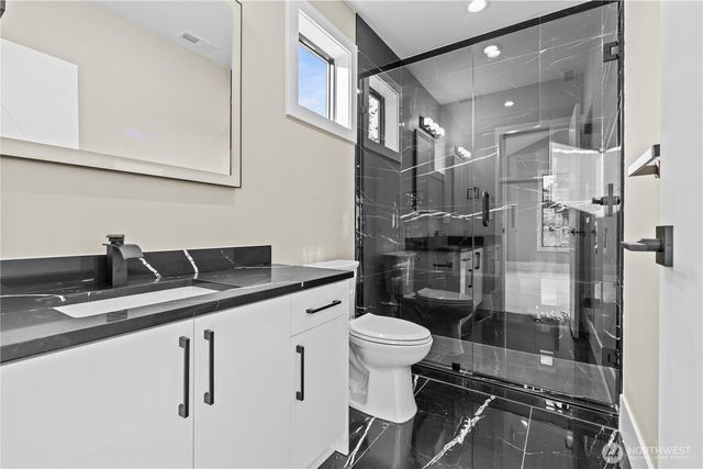 20921 1st Place S, Des Moines, WA 98198