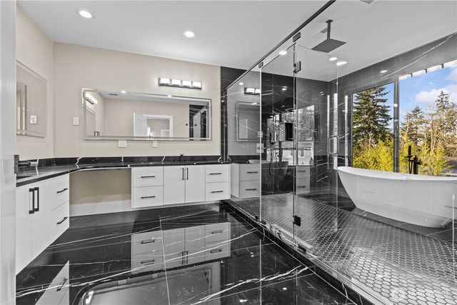 20921 1st Place S, Des Moines, WA 98198