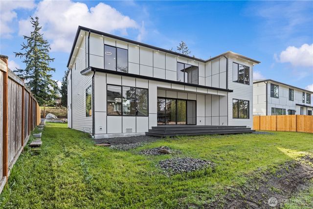 20921 1st Place S, Des Moines, WA 98198