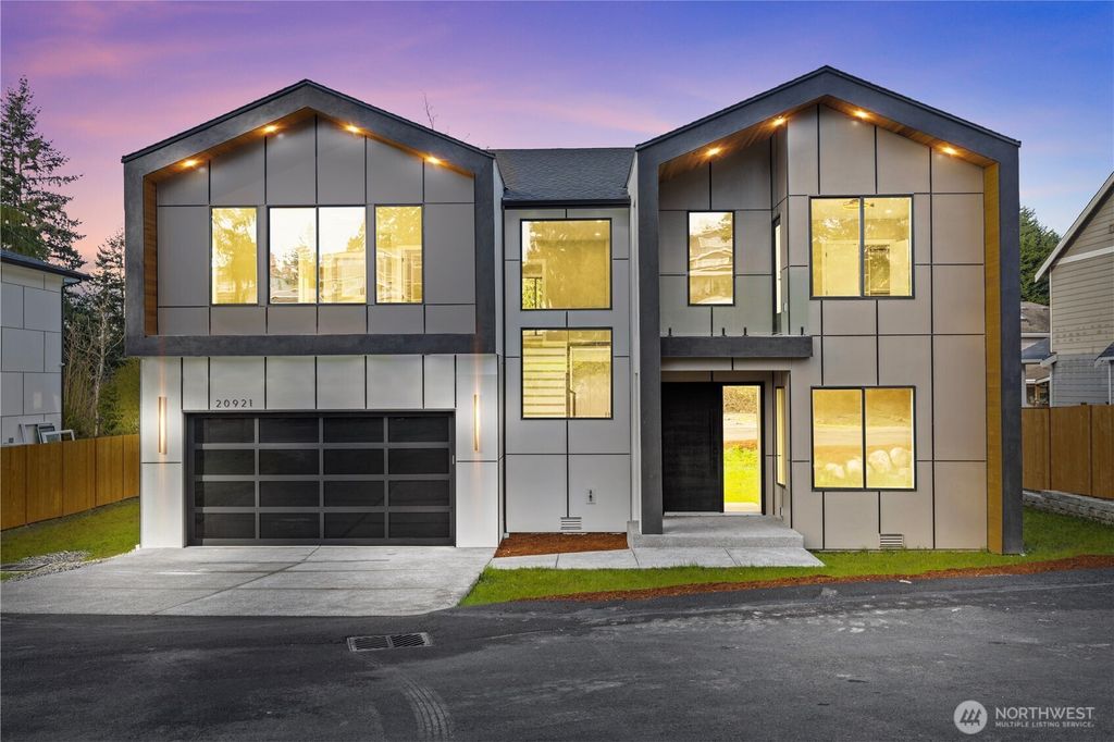 20921 1st Place S, Des Moines, WA 98198