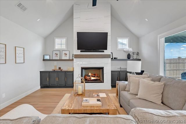 2957 E 146th Street S, Bixby, OK 74008