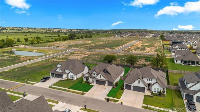 2957 E 146th Street S, Bixby, OK 74008