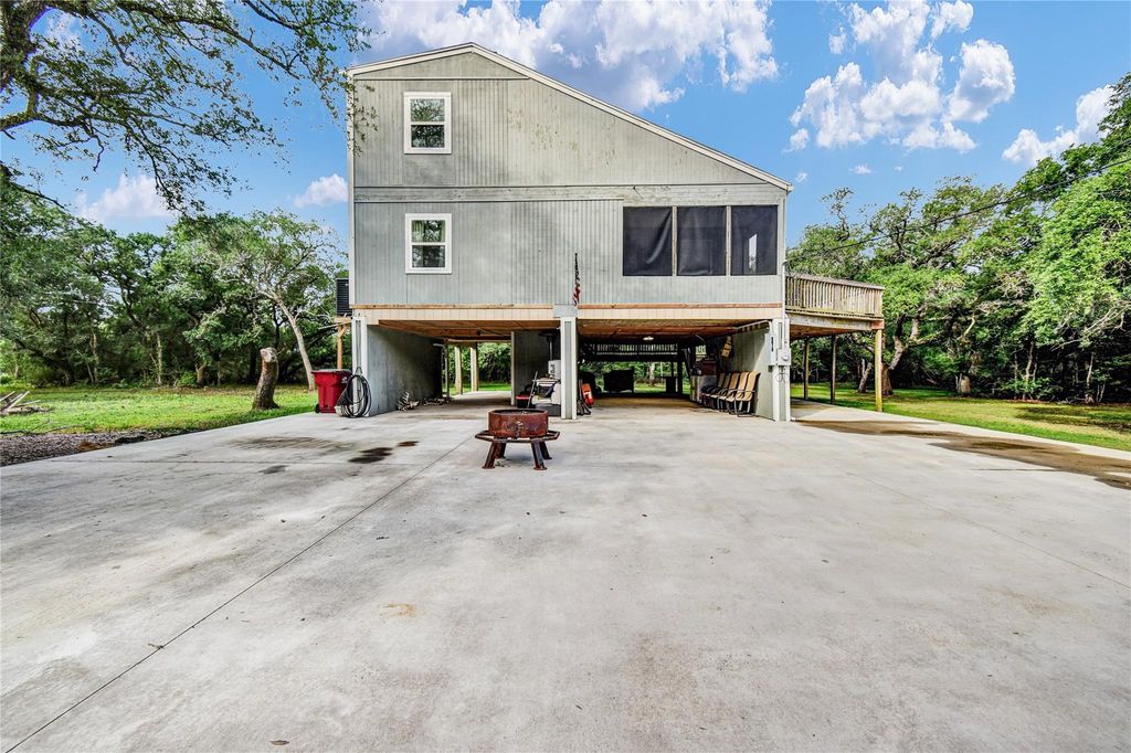 6318 Tercero, Brazoria, TX 77422