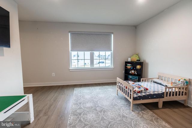 22 WINIFRED DR, Hanover, PA 17331