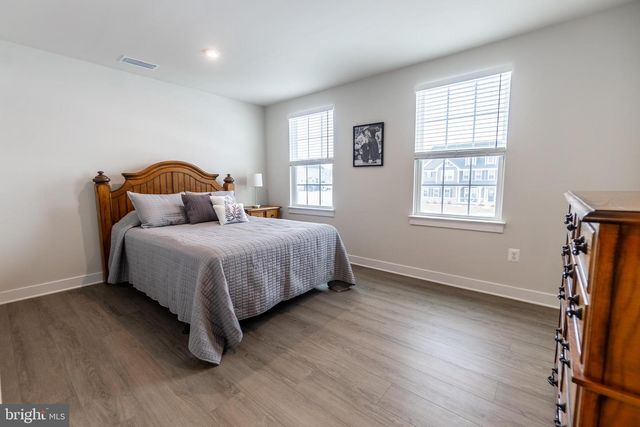 22 WINIFRED DR, Hanover, PA 17331