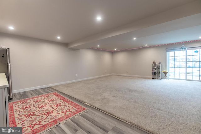 22 WINIFRED DR, Hanover, PA 17331