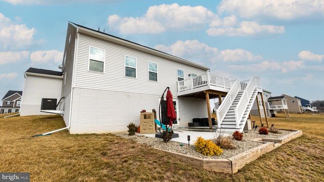 22 WINIFRED DR, Hanover, PA 17331