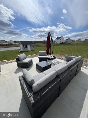 22 WINIFRED DR, Hanover, PA 17331