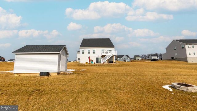 22 WINIFRED DR, Hanover, PA 17331