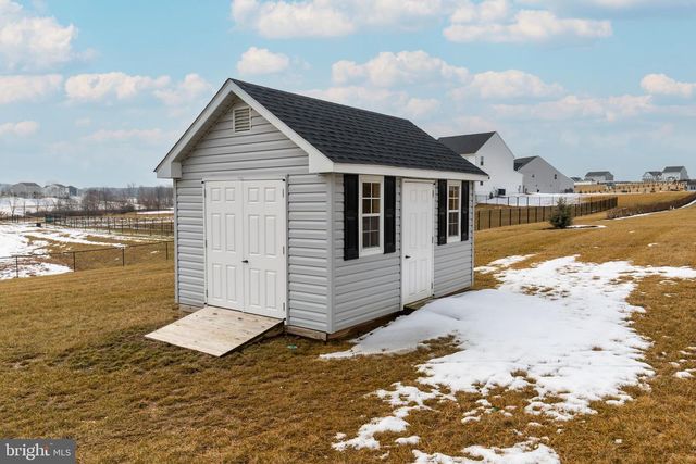 22 WINIFRED DR, Hanover, PA 17331