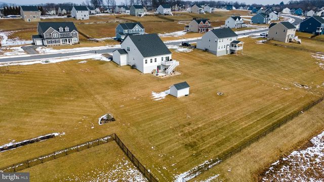 22 WINIFRED DR, Hanover, PA 17331