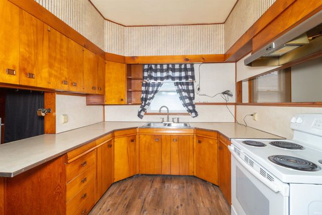 2117 Cherrywood Avenue, New Castle, IN 47362