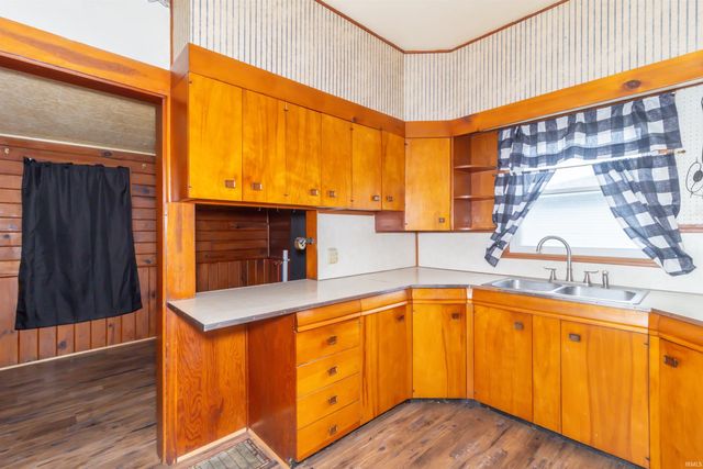 2117 Cherrywood Avenue, New Castle, IN 47362