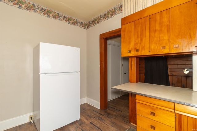 2117 Cherrywood Avenue, New Castle, IN 47362