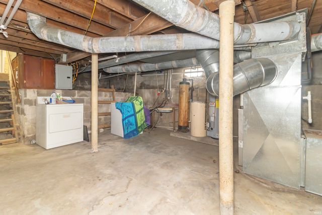 2117 Cherrywood Avenue, New Castle, IN 47362