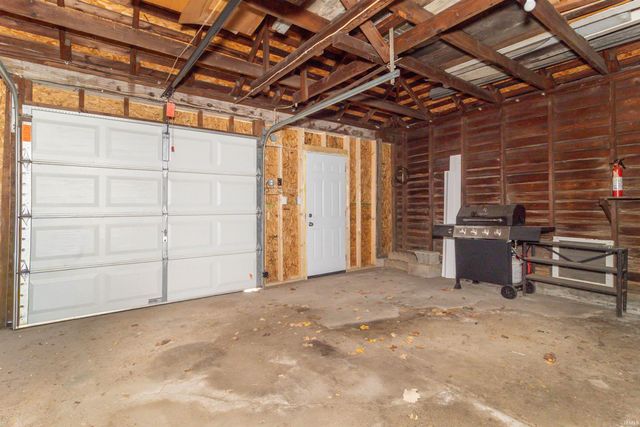 2117 Cherrywood Avenue, New Castle, IN 47362