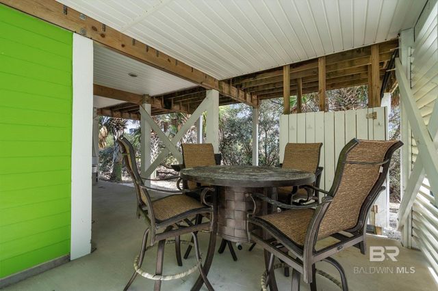 674 Morgantown Boulevard, Gulf Shores, AL 36542