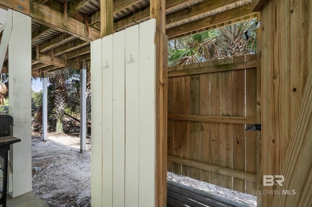 674 Morgantown Boulevard, Gulf Shores, AL 36542