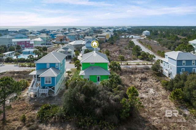 674 Morgantown Boulevard, Gulf Shores, AL 36542