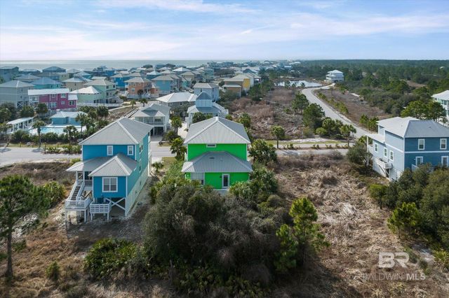 674 Morgantown Boulevard, Gulf Shores, AL 36542