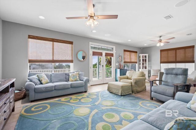 674 Morgantown Boulevard, Gulf Shores, AL 36542
