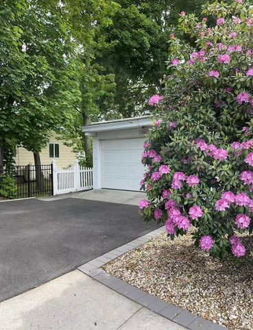 243 jakson ave, Syosset, NY 11791