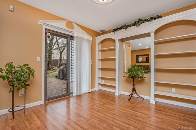 17 Jeremy Circle, Nesconset, NY 11767