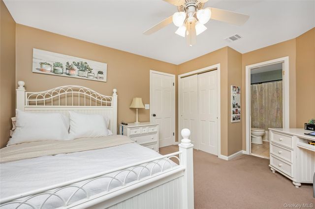 17 Jeremy Circle, Nesconset, NY 11767