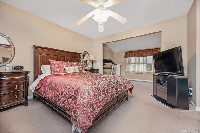 17 Jeremy Circle, Nesconset, NY 11767