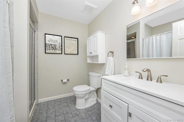 17 Jeremy Circle, Nesconset, NY 11767