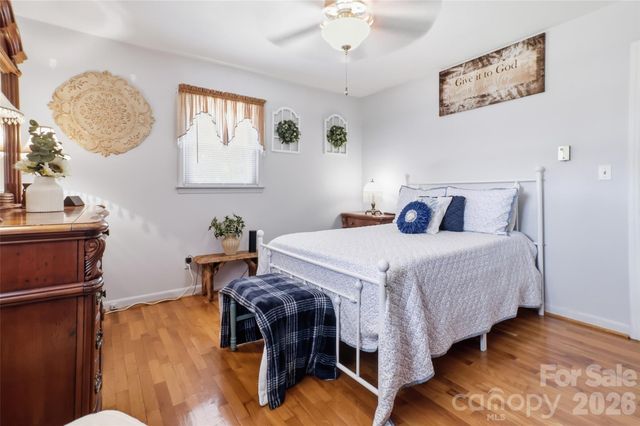 724 Hillcrest Drive, Bessemer City, NC 28016