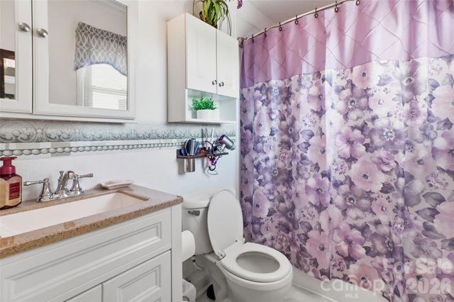 724 Hillcrest Drive, Bessemer City, NC 28016