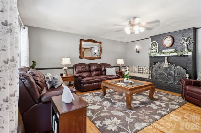 724 Hillcrest Drive, Bessemer City, NC 28016