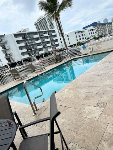 3601 NE 170th St 409, North Miami Beach, FL 33160