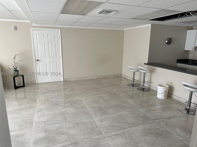 3601 NE 170th St 409, North Miami Beach, FL 33160