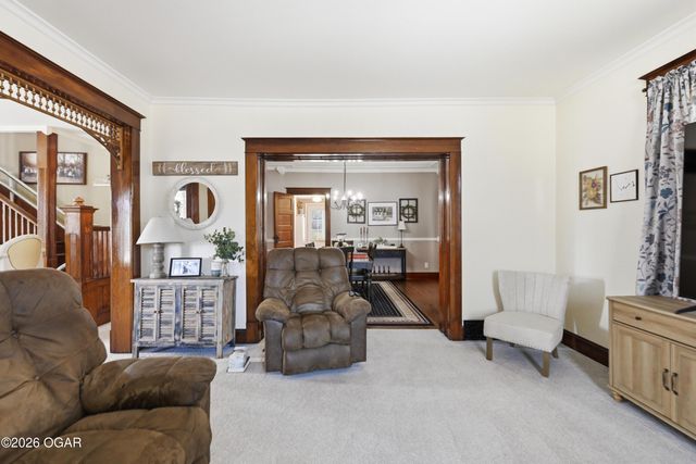 1014 Cherokee Avenue, Seneca, MO 64865