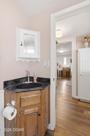 1014 Cherokee Avenue, Seneca, MO 64865